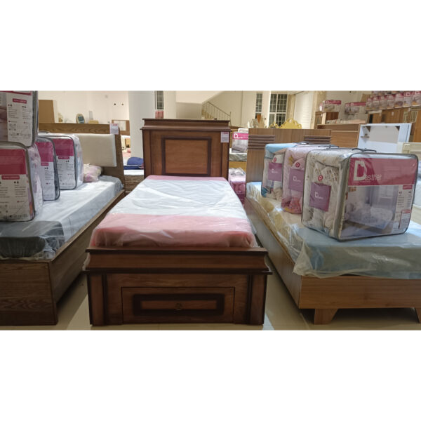 تخت 90 قاشقی